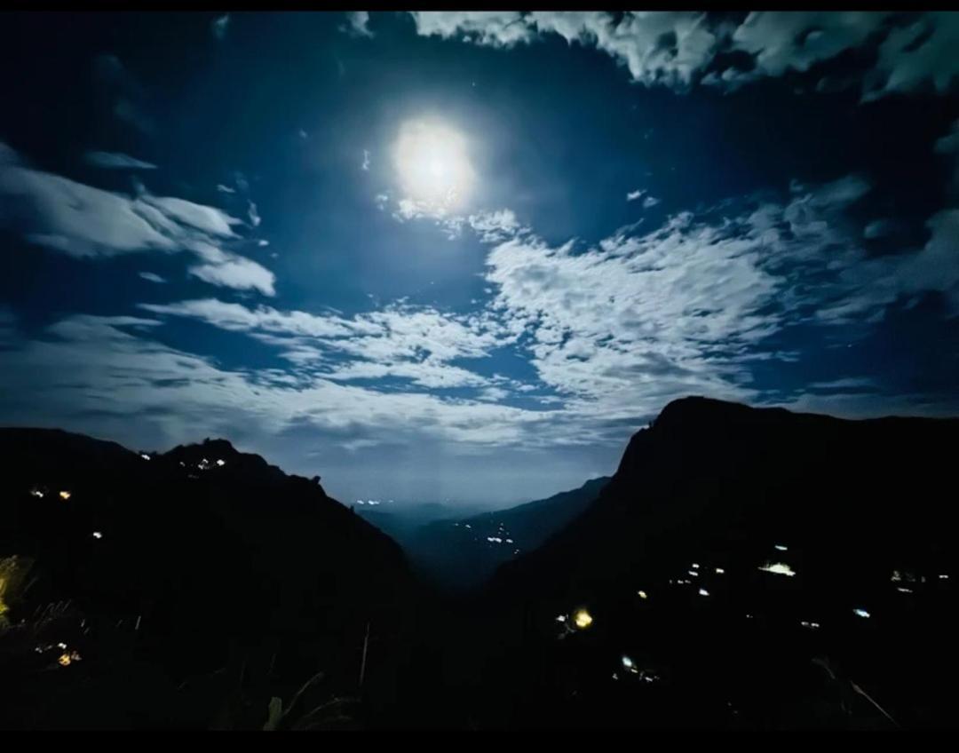 ホテル Two Rock Vista エッラ エクステリア 写真